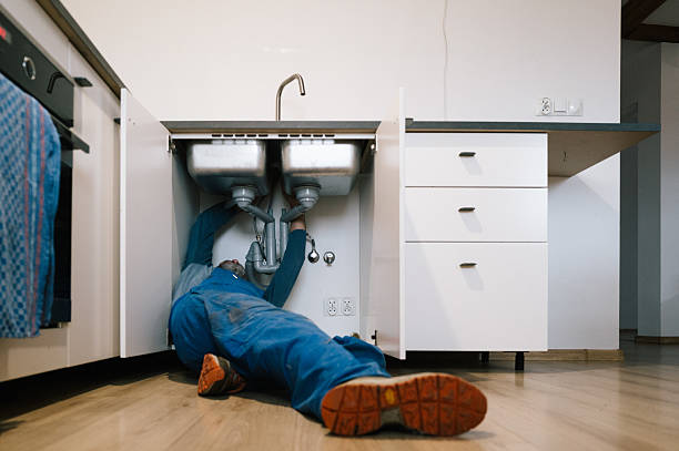 Professional Leak Detection technician working in Perth Amboy, NJ